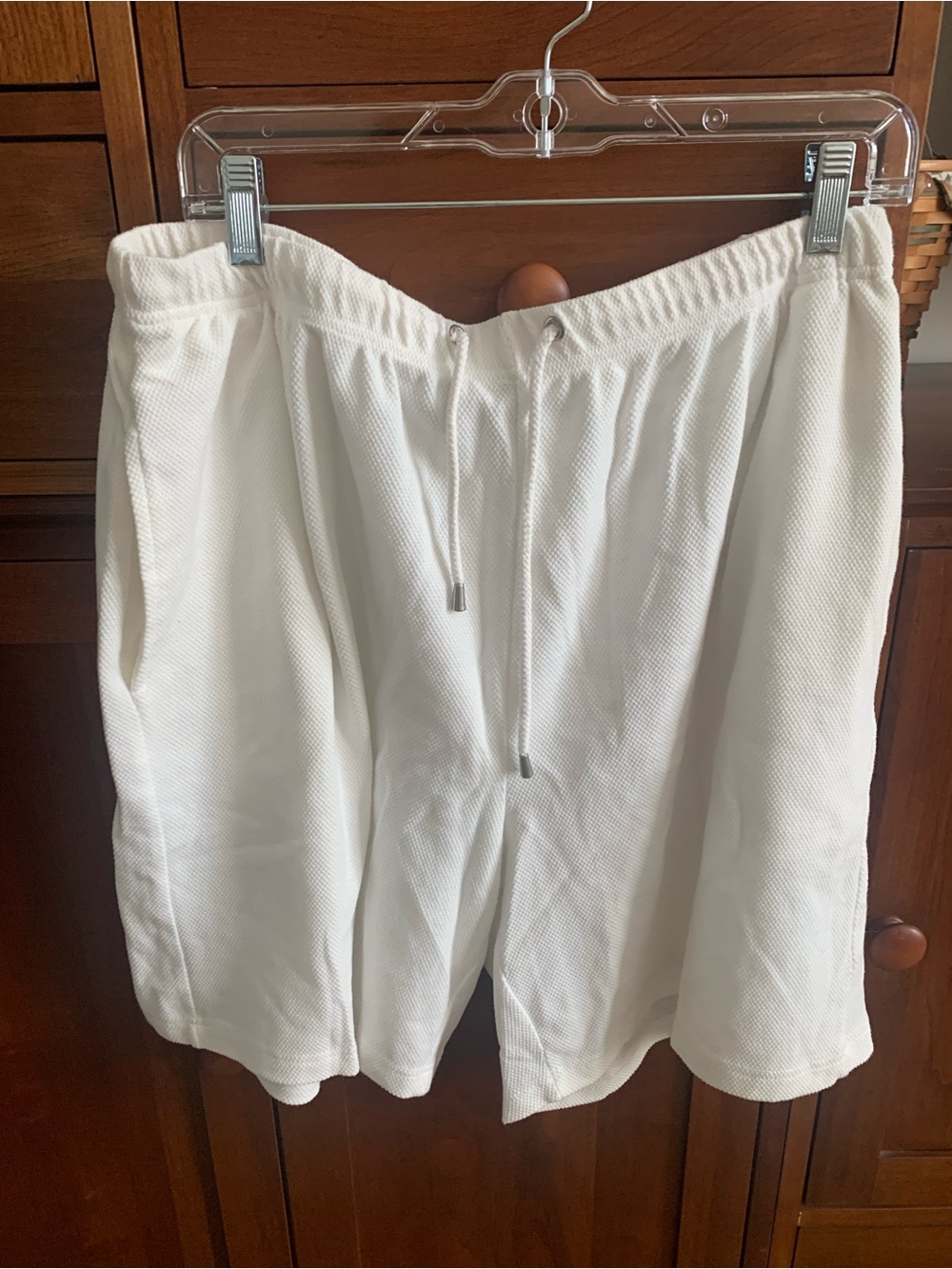 Chaus White Textured Elastic Waist Shorts